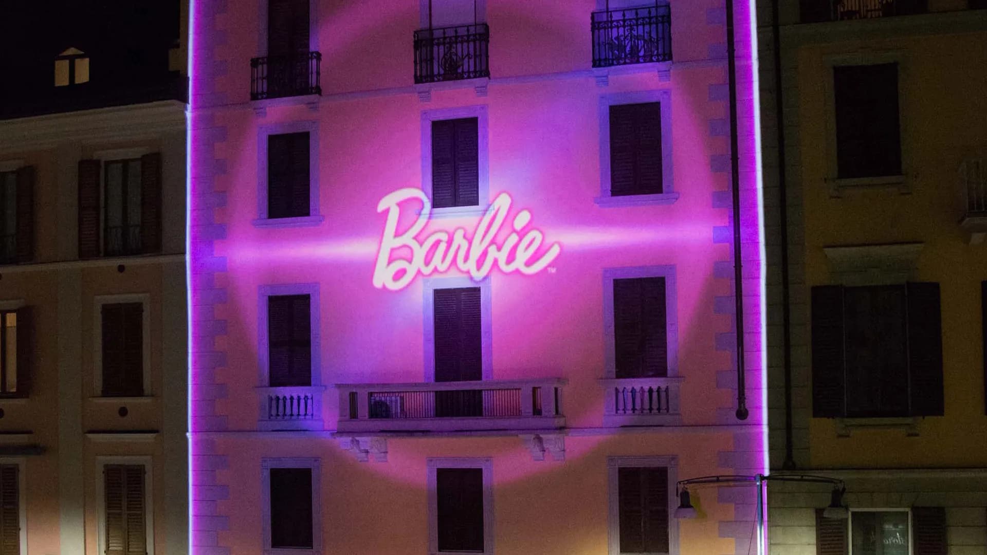 La Casa dei Sogni di Barbie - Barbie (01)